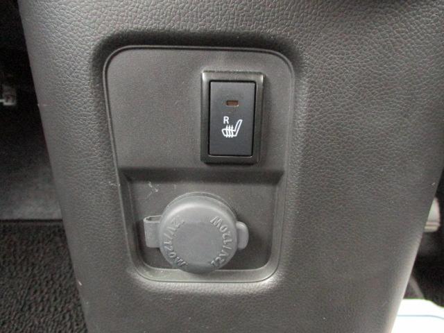 �y�V�[�g�q�[�^�[�z�y�A�N�Z�T���[�\�P�b�g�z�̗������C���p�l�Z���^�[�ɔz�u�B