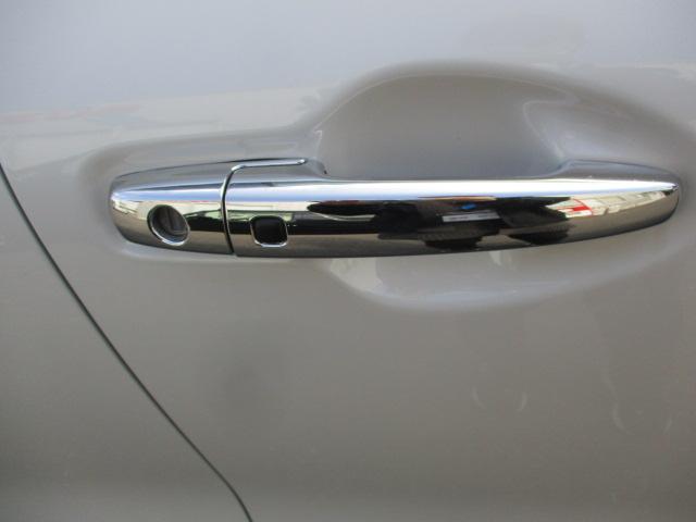 �^�]�Ȃ̃h�A�̓X�}�[�g�L�[��g�ɂ��Ă���΁A�w��ЂƂŊJ���ł���y���N�G�X�g�X�C�b�`�z�I