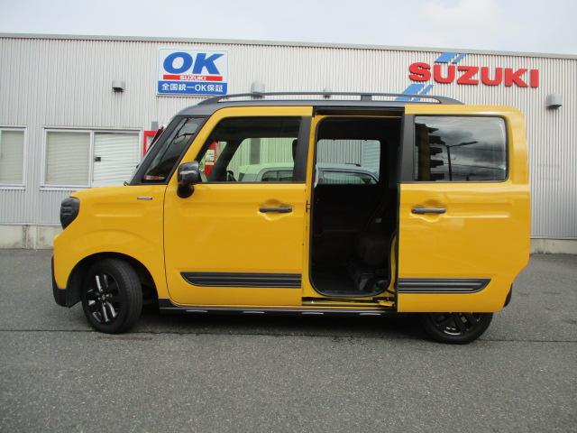 �A�N�e�B�u�C�G���[�ƃK�����^���b�N�Q�g�[���̌��I�ȐF�g�����f����T�C�h�r���[�ł��B�o�����X�̂Ƃꂽ�f�U�C���ł��I