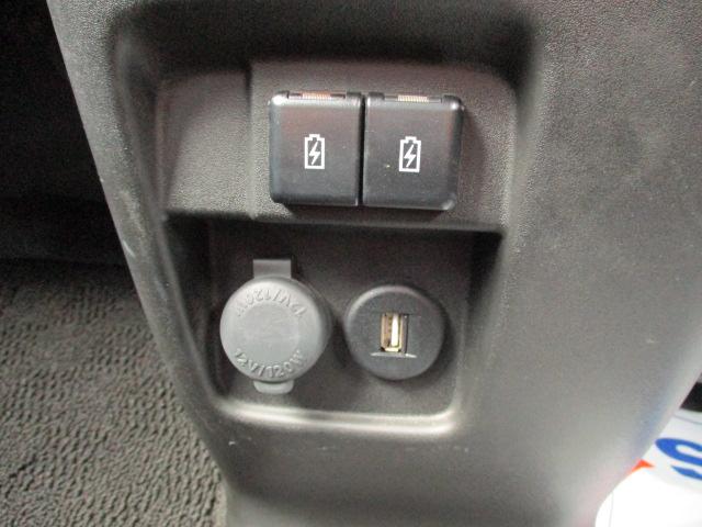 �y�t�r�a�\�P�b�g�z�y�A�N�Z�T���[�\�P�b�g�z�̗������C���p�l�Z���^�[�ɔz�u�B