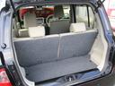リヤシートも全車消毒済み。シートの後ろにちょっとした収納スペースがあります。毎日のお買い物もしっかりサポート!