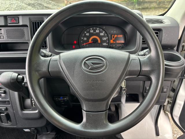 ハイゼットカーゴ スペシャルＳＡＩＩＩ　４ＷＤ　衝突軽減ブレーキ／　新車保証書　コーナーセンサー　レーン逸脱警報　ＥＴＣ　ハイルーフ　ＬＥＤヘッドライト　オートハイビーム　ドアバイザー　集中ドアロック　頭上荷物入れ　光軸調整ライト　アイドリングストップ　ＡＢＳ（12枚目）