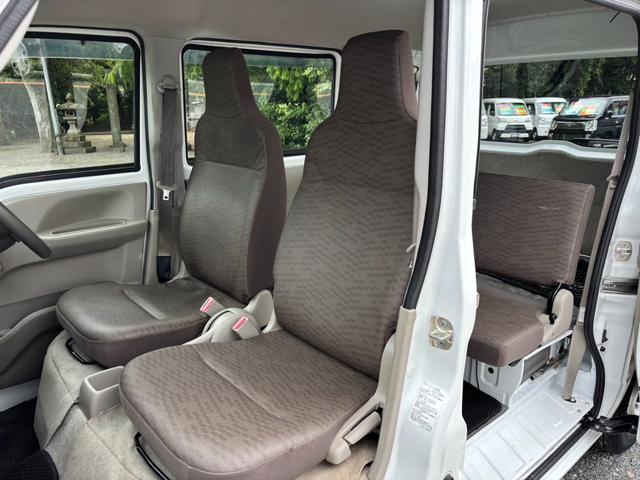エブリイ 直納専用車　ワンオーナー　メモリーナビ　衝突軽減ブレーキ　新車保証書　Ｂｌｕｅｔｏｏｔｈ　　バックカメラ　オートギアシフト　ルーフキャリア　ＥＴＣ　ＭＴモード付き　２ｎｄ発進　後退時バック音　ハイルーフ　ドアバイザー　集中ドアロック　光軸調整ライト（16枚目）