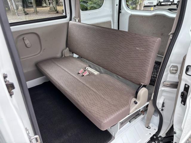 エブリイ 直納専用車　ワンオーナー　メモリーナビ　衝突軽減ブレーキ　新車保証書　Ｂｌｕｅｔｏｏｔｈ　　バックカメラ　オートギアシフト　ルーフキャリア　ＥＴＣ　ＭＴモード付き　２ｎｄ発進　後退時バック音　ハイルーフ　ドアバイザー　集中ドアロック　光軸調整ライト（18枚目）