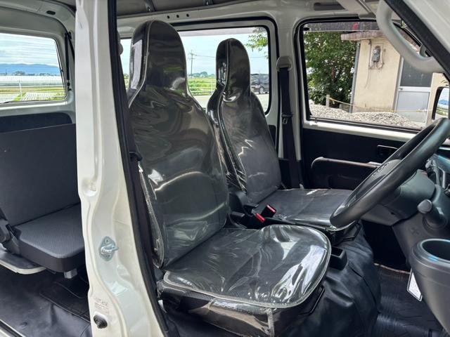 ハイゼットカーゴ スペシャルクリーンＳＡＩＩＩ　純正ナビ　衝突軽減ブレーキ　新車保証書　コーナーセンサー　レーン逸脱警報　Ｂｌｕｅｔｏｏｔｈ　ドラレコ　フルセグＴＶ　バックカメラ　アイドリングストップ　ＬＥＤヘッドライト　オートハイビーム　ハイルーフ　ＤＶＤ再生　ＵＳＢ入力（14枚目）