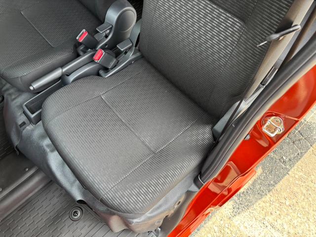 ハイゼットカーゴ ＤＸ　衝突軽減ブレーキ　コーナーセンサー　ＥＴＣ　レーン逸脱警報　ドラレコ　ＬＥＤヘッドライト　ＬＥＤフォグ　オートライト　オートハイビーム　スマートキー　電格ミラー　ドアバイザー　頭上荷物入れ　アイドリングストップ　ＣＤ　フルフラットシート（52枚目）