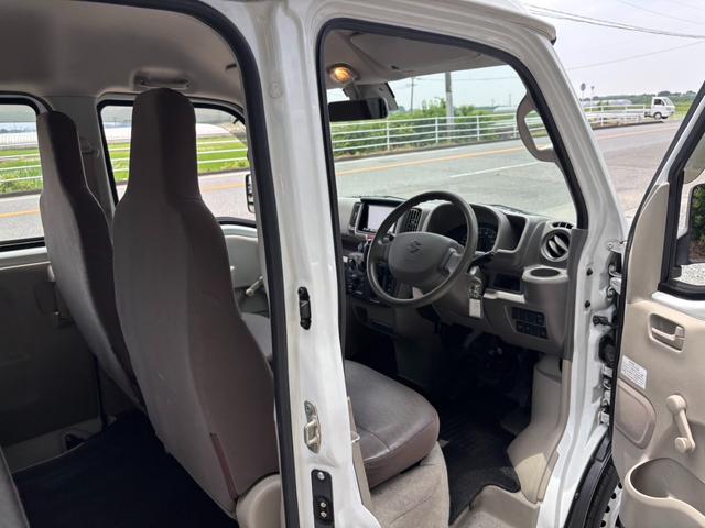 エブリイ 直納専用車　ワンオーナー　メモリーナビ　Ｂｌｕｅｔｏｏｔｈ　記録簿　衝突軽減ブレーキ　バックカメラ　ＥＴＣ　集中ドアロック　オートギアシフト　ＭＴモード付　４人乗　ハイルーフ　後退時バック音　２ｎｄ発進　光軸調整ライト（13枚目）