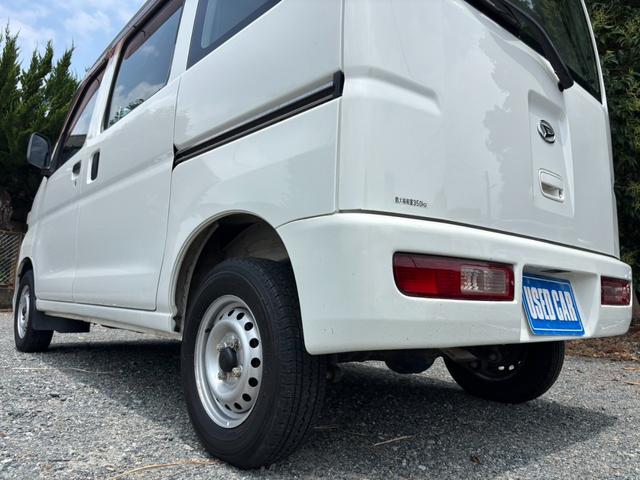ハイゼットカーゴ スペシャル　４ＷＤ　集中ドアロック　４人乗　パワステ　ラジオ　ハイルーフ　ドアバイザー　フルフラットシート　ベンチシート　光軸調整ライト　取説　エアバック　エアコン（40枚目）