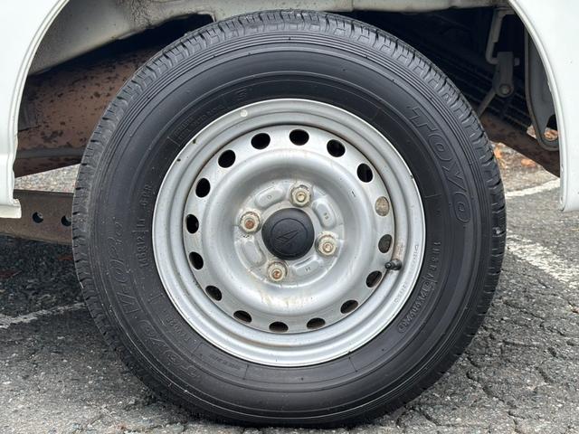 ハイゼットカーゴ スペシャル　４ＷＤ　集中ドアロック　４人乗　パワステ　ラジオ　ハイルーフ　ドアバイザー　フルフラットシート　ベンチシート　光軸調整ライト　取説　エアバック　エアコン（42枚目）