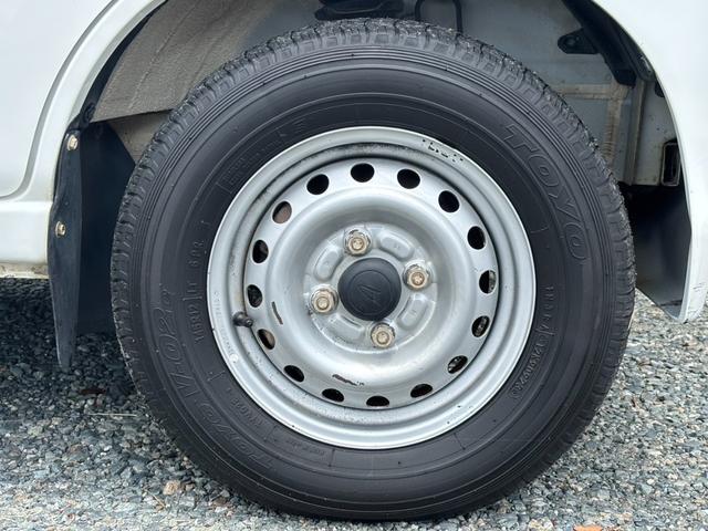 ハイゼットカーゴ スペシャル　４ＷＤ　集中ドアロック　４人乗　パワステ　ラジオ　ハイルーフ　ドアバイザー　フルフラットシート　ベンチシート　光軸調整ライト　取説　エアバック　エアコン（44枚目）