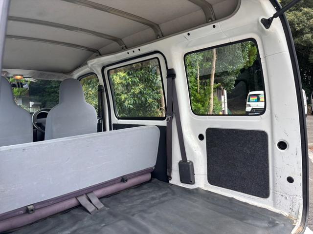 ハイゼットカーゴ スペシャル　４ＷＤ　集中ドアロック　４人乗　パワステ　ラジオ　ハイルーフ　ドアバイザー　フルフラットシート　ベンチシート　光軸調整ライト　取説　エアバック　エアコン（48枚目）