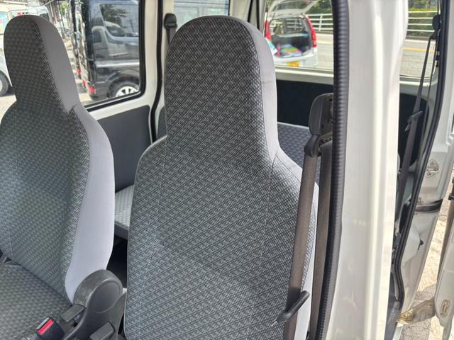 ハイゼットカーゴ スペシャル　４ＷＤ　集中ドアロック　４人乗　パワステ　ラジオ　ハイルーフ　ドアバイザー　フルフラットシート　ベンチシート　光軸調整ライト　取説　エアバック　エアコン（60枚目）