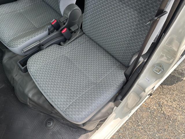 ハイゼットカーゴ スペシャル　４ＷＤ　集中ドアロック　４人乗　パワステ　ラジオ　ハイルーフ　ドアバイザー　フルフラットシート　ベンチシート　光軸調整ライト　取説　エアバック　エアコン（61枚目）