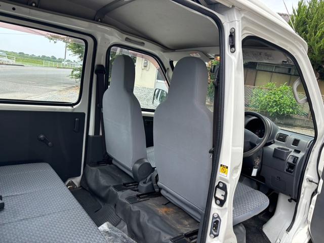 ハイゼットカーゴ スペシャル　４ＷＤ　集中ドアロック　４人乗　パワステ　ラジオ　ハイルーフ　ドアバイザー　フルフラットシート　ベンチシート　光軸調整ライト　取説　エアバック　エアコン（68枚目）