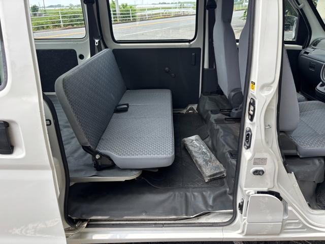 ハイゼットカーゴ スペシャル　４ＷＤ　集中ドアロック　４人乗　パワステ　ラジオ　ハイルーフ　ドアバイザー　フルフラットシート　ベンチシート　光軸調整ライト　取説　エアバック　エアコン（70枚目）