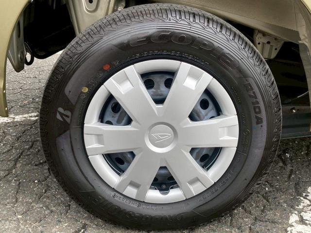 ハイゼットカーゴ デッキバンＧ　届出済未使用車　メモリーナビ　衝突軽減装置／　新車保証書　コーナーセンサー　レーン逸脱警報　ＴＶ　ＤＶＤ再生　オートライト　オートハイビーム　電格ミラー　スマートキ　集中ドアロック　頭上荷物入れ　光軸調整ライト　アイドリングストップ（46枚目）