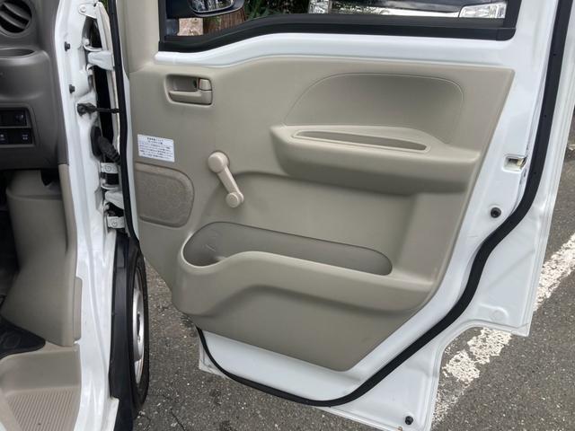 エブリイ PA 衝突軽減ブレーキ オートギアシフト オートハイビーム レーン逸脱警報 コーナーセンサー ハイルーフ 2nd発進 集中ドアロック 4人乗 光軸調整ライト オートライト 取説 ドアバイザー 集中ドアロック ラジオ ABS ESC(62枚目)