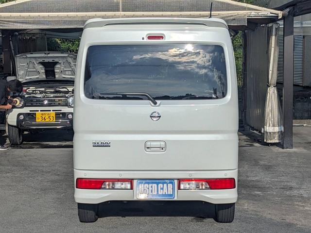 ＮＶ１００クリッパーリオ Ｅ　メモリーナビ　衝突軽減ブレーキ　左側パワードア　ＴＶ　新車保証書　コーナーセンサー　オートハイビーム　アイドリングストップ　ターボ　純正１４ＡＷ　スマートキー　リアヒーター　ＵＳＢ入力　ＨＩＤヘッドライト　フォグ　オートライト　オートハイビーム　ＤＶＤ（7枚目）