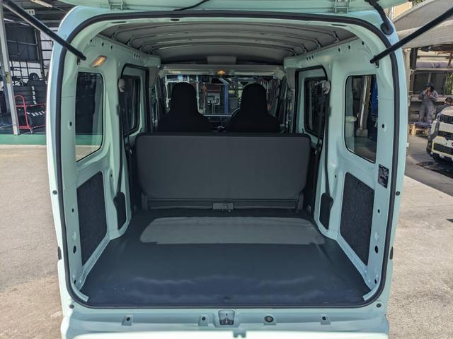 ハイゼットカーゴ ＤＸ　衝突軽減ブレーキ　／コーナーセンサー　ドラレコ　ＥＴＣ　レーン逸脱警報　新車保証書　ハイルーフ　アイドリングストップ　オートライト　キーレス　Ｐ／Ｗ　４人乗　集中ドアロック　フルフラットシート　ヘッドコンソール　光軸調整ライト　ＡＢＳ　盗難防止装置（9枚目）