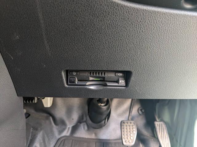 ハイゼットカーゴ ＤＸ　衝突軽減ブレーキ　／コーナーセンサー　ドラレコ　ＥＴＣ　レーン逸脱警報　新車保証書　ハイルーフ　アイドリングストップ　オートライト　キーレス　Ｐ／Ｗ　４人乗　集中ドアロック　フルフラットシート　ヘッドコンソール　光軸調整ライト　ＡＢＳ　盗難防止装置（20枚目）