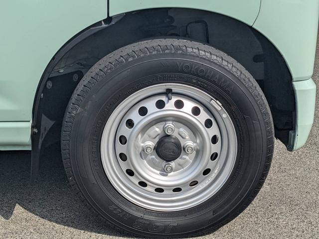ハイゼットカーゴ ＤＸ　衝突軽減ブレーキ　／コーナーセンサー　ドラレコ　ＥＴＣ　レーン逸脱警報　新車保証書　ハイルーフ　アイドリングストップ　オートライト　キーレス　Ｐ／Ｗ　４人乗　集中ドアロック　フルフラットシート　ヘッドコンソール　光軸調整ライト　ＡＢＳ　盗難防止装置（46枚目）