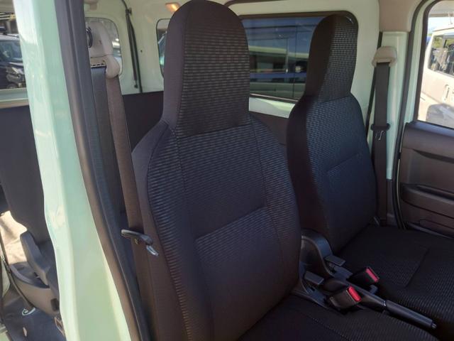ハイゼットカーゴ ＤＸ　衝突軽減ブレーキ　／コーナーセンサー　ドラレコ　ＥＴＣ　レーン逸脱警報　新車保証書　ハイルーフ　アイドリングストップ　オートライト　キーレス　Ｐ／Ｗ　４人乗　集中ドアロック　フルフラットシート　ヘッドコンソール　光軸調整ライト　ＡＢＳ　盗難防止装置（55枚目）