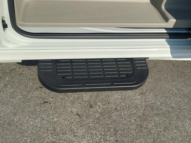 エブリイワゴン PZターボスペシャル ハイルーフ 届出済未使用車 両側Pドア 純正ディスプレイオーディオ 衝突軽減ブレーキ コーナーセンサー Bluetooth バックカメラ レーン逸脱警報 オートハイビーム LEDヘッドライト USB入力 シートヒーター スマートキー(39枚目)