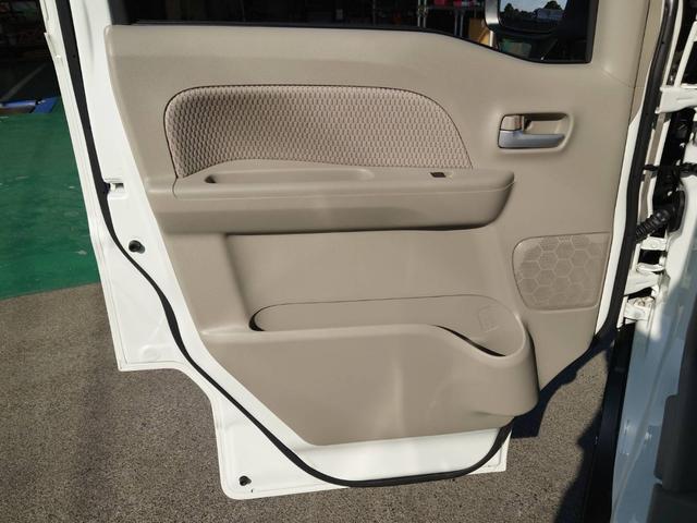 エブリイワゴン PZターボスペシャル ハイルーフ 届出済未使用車 両側Pドア 純正ディスプレイオーディオ 衝突軽減ブレーキ コーナーセンサー Bluetooth バックカメラ レーン逸脱警報 オートハイビーム LEDヘッドライト USB入力 シートヒーター スマートキー(75枚目)