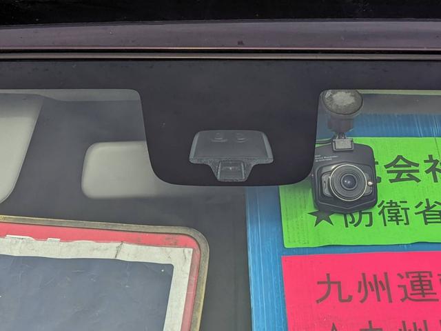 エブリイワゴン ＰＺターボスペシャル　ＳＤナビ　両側パワードア　衝突軽減装置　Ｂｌｕｅｔｏｏｔｈ　フルセグＴＶ　オートステップ　リアヒーター　純正１４ＡＷ　ＨＩＤヘッドライト　フォグライト　オートライト　ステリモ　スマートキー　盗難防止装置　電格ミラー　純正フルエアロ　ＤＶＤ（8枚目）