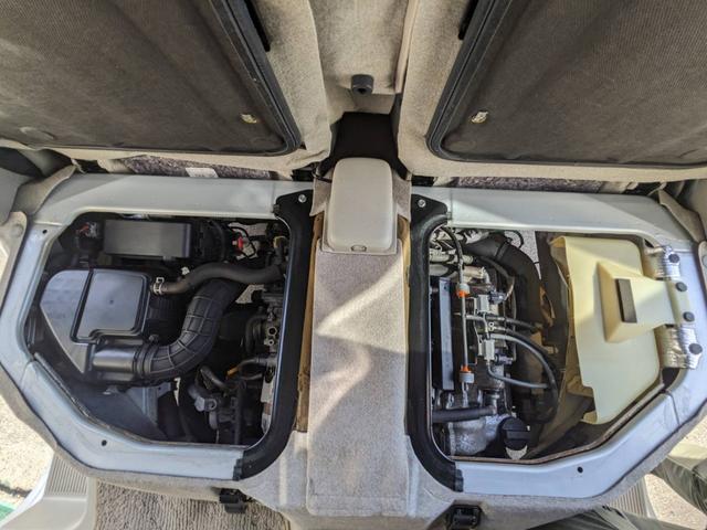 スクラムワゴン PZターボ スペシャル ハイルーフ メモリーナビ 両側Pドア 衝突軽減ブレーキ オートステップ ETC TV HIDヘッドライト 純正14AW リアヒーター スマートキー 電格ミラー 純正フルエアロ フォグライト オートライト ドアバイザー DVD再生(22枚目)