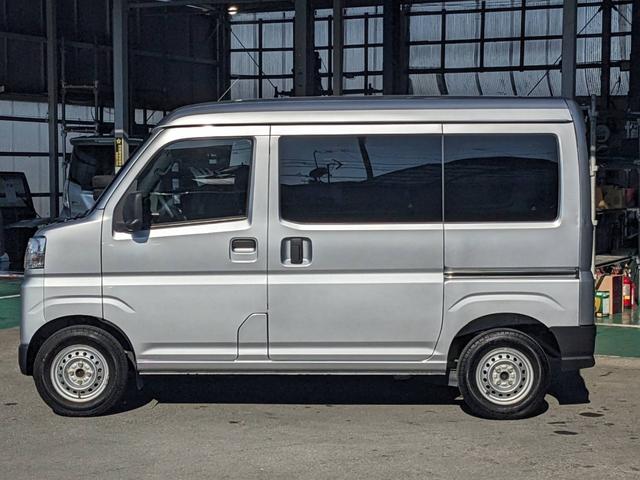 ハイゼットカーゴ ＤＸ　衝突軽減ブレーキ　コーナーセンサー　レーン逸脱警報　キーレス　集中ドアロック　４人乗　フルフラットシート　盗難防止装置　横滑り防止装置　パワーウィンドウ　アイドリングストップ　オートライト　オートハイビーム　光軸調整ライト　集中ドアロック（21枚目）