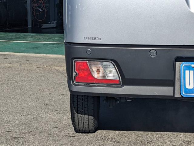 ハイゼットカーゴ ＤＸ　衝突軽減ブレーキ　コーナーセンサー　レーン逸脱警報　キーレス　集中ドアロック　４人乗　フルフラットシート　盗難防止装置　横滑り防止装置　パワーウィンドウ　アイドリングストップ　オートライト　オートハイビーム　光軸調整ライト　集中ドアロック（26枚目）
