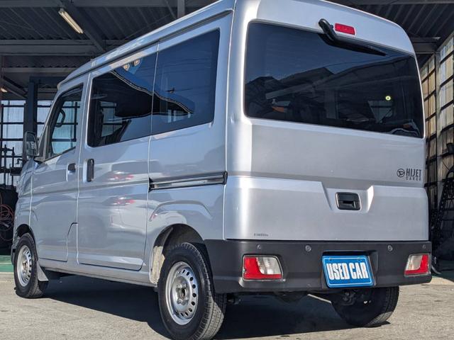 ハイゼットカーゴ ＤＸ　衝突軽減ブレーキ　コーナーセンサー　レーン逸脱警報　キーレス　集中ドアロック　４人乗　フルフラットシート　盗難防止装置　横滑り防止装置　パワーウィンドウ　アイドリングストップ　オートライト　オートハイビーム　光軸調整ライト　集中ドアロック（29枚目）