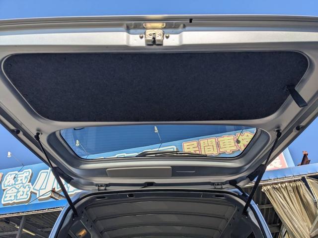 ハイゼットカーゴ ＤＸ　衝突軽減ブレーキ　コーナーセンサー　レーン逸脱警報　キーレス　集中ドアロック　４人乗　フルフラットシート　盗難防止装置　横滑り防止装置　パワーウィンドウ　アイドリングストップ　オートライト　オートハイビーム　光軸調整ライト　集中ドアロック（35枚目）