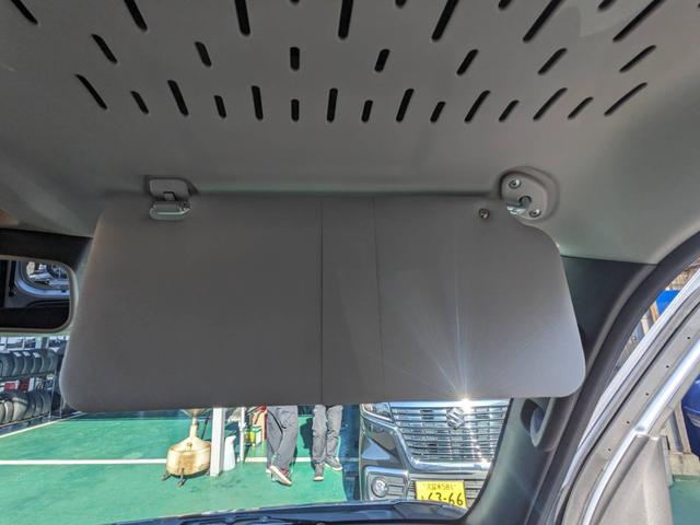 ハイゼットカーゴ ＤＸ　衝突軽減ブレーキ　コーナーセンサー　レーン逸脱警報　キーレス　集中ドアロック　４人乗　フルフラットシート　盗難防止装置　横滑り防止装置　パワーウィンドウ　アイドリングストップ　オートライト　オートハイビーム　光軸調整ライト　集中ドアロック（66枚目）