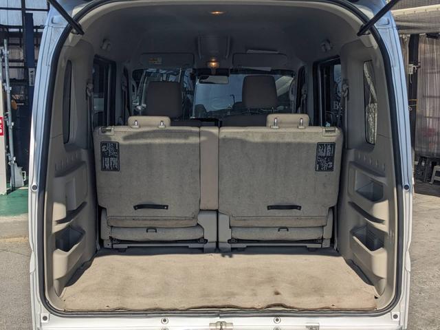 ���g�����N����̈ꖇ�ł����Q��ڂ�|���Ήו�����R�ςݍ��߂܂��i�O�O�j�����́A��C�̃X�^�b�t���^�S���߂Ē��J�Ɏd�グ�����Ă���܂��̂ŁA�s�J�s�J�Ɏd�オ���Ă���܂��B