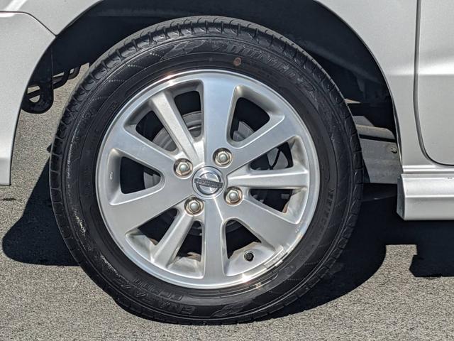 �������A���~�z�C�[���I�^�C���������������ߒ�Ă������܂�������]�̃��[�J�[�ւ̃^�C���������ЊO�z�C�[���ւ̕ύX�ȂǁA�����k�Ȃǂ��C�y�ɑ��k�������􂨋��߂₷�����i�ł���Ă����Ē����Ă���܂��i�O�E�O�j