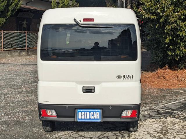 ハイゼットカーゴ ＤＸ　ハイルーフ　衝突軽減ブレーキ　コーナーセンサー　キーレス　ＥＴＣ　レーン逸脱警報　アイドリングストップ　オーバーヘッドコンソール　パワーウィンドウ　オートハイビーム　ラジオ　オートライト　フルフラットシート　集中ドアロック　盗難防止装置（7枚目）