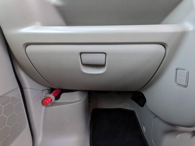 ＮＶ１００クリッパーリオ Ｅ　ハイルーフ　純正ナビ　左パワードア　衝突軽減ブレーキ　フルセグＴＶ　ＥＴＣ　コーナーセンサー　オートハイビーム　レーン逸脱警報　純正１４ＡＷ　リアヒーター　ＨＩＤヘッドライト　スマートキー　オートライト　ターボ　ステリモ　電格ミラー　ドアバイザー（62枚目）