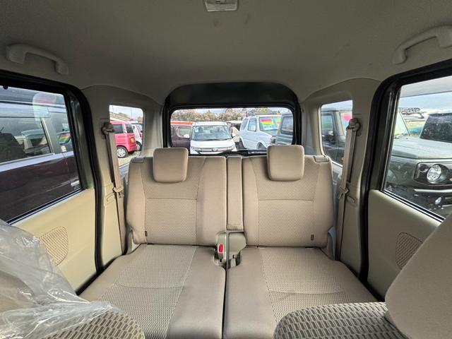 ＮＶ１００クリッパーリオ Ｅ　ハイルーフ　衝突軽減ブレーキ　コーナーセンサー　レーン逸脱警報　オートハイビーム　ＨＩＤヘッドライト　純正１４ＡＷ　リアヒーター　フォグライト　純正フルエアロ　オートライト　スマートキー　フルフラットシート　ターボ　電格ミラー　ドアバイザー（4枚目）