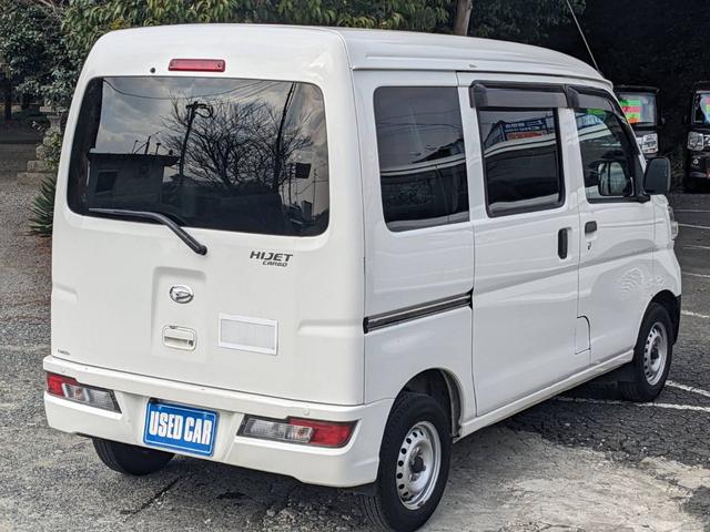 ハイゼットカーゴ DX SAIII ハイルーフ 衝突軽減装置 コーナーセンサー レーン逸脱警報 アイドリングストップ キーレス LEDヘッドライト オートハイビーム 光軸調整ライト ドアバイザー 集中ドアロック フルフラットシート 4人乗り オートライト ABS 横滑り防止(6枚目)