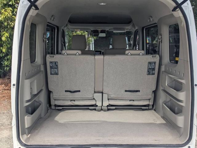 ���g�����N����̈ꖇ�ł����Q��ڂ�|���Ήו�����R�ςݍ��߂܂��i�O�O�j�����́A��C�̃X�^�b�t���^�S���߂Ē��J�Ɏd�グ�����Ă���܂��̂ŁA�s�J�s�J�Ɏd�オ���Ă���܂��B