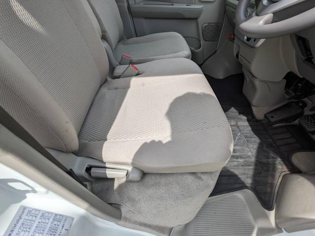 ���t�����g�V�[�g���Y��E�����Ɏd�グ�Ă���܂��B�I�C�������T�[�r�X����I�C������������_�������i���O�Q�O���j��B�^�A�ǒ��w��̎��ЍH�ꂠ��܂��i���O�Q�O���j���Ђ̂Q�������m�ɂ��C�����������I�I