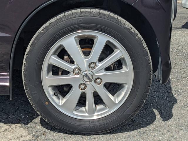 �������A���~�z�C�[���I�^�C���������������ߒ�Ă������܂�������]�̃��[�J�[�ւ̃^�C���������ЊO�z�C�[���ւ̕ύX�ȂǁA�����k�Ȃǂ��C�y�ɑ��k�������􂨋��߂₷�����i�ł���Ă����Ē����Ă���܂��i�O�E�O�j