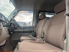 �����ʥ����ȤǤ����礭�ʱ����̵���������ݤäƤ���ޤ����������ؤǤ��ۤ��Τ����ͤϺǴ�αؤޤǤ��ޤ��˾夬��ޤ������֤Ǥ��ۤ��κݤϡ�Ļ�����󥿡�����󣱣�ʬ���٤Ȥʤ�ޤ����� 4