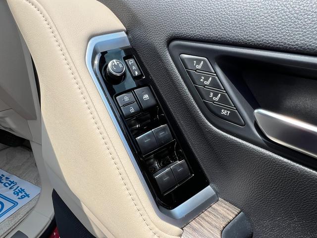ランドクルーザー ＺＸ　モデリスタエアロ（Ｆ／Ｒ／フェンダー／マフラーカッター）／Ｔ－ＣｏｎｎｅｃｔＳＤナビ１２．３インチ／ＪＢＬプレミアムサウンド／リアエンターテイメント後席１１．６インチ／ＥＴＣ２．０／ルーフレール（34枚目）
