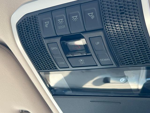 ランドクルーザー ＺＸ　モデリスタエアロ（Ｆ／Ｒ／フェンダー／マフラーカッター）／Ｔ－ＣｏｎｎｅｃｔＳＤナビ１２．３インチ／ＪＢＬプレミアムサウンド／リアエンターテイメント後席１１．６インチ／ＥＴＣ２．０／ルーフレール（54枚目）