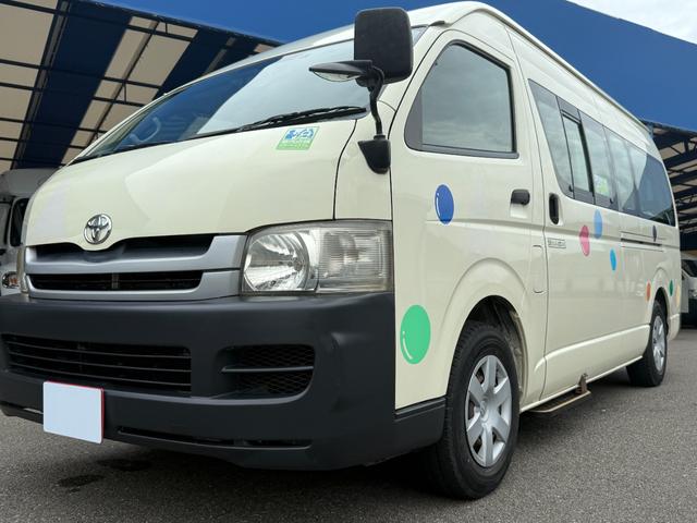 ハイエースバン 　幼児バス園児２４名乗車、ディーゼル車、乗車定員４＋２４／１．５人、幼児専用シート、シートベルト、前後ドライブレコーダー、安全確認システム、スライドステップ、イージークローザースライドドア（15枚目）