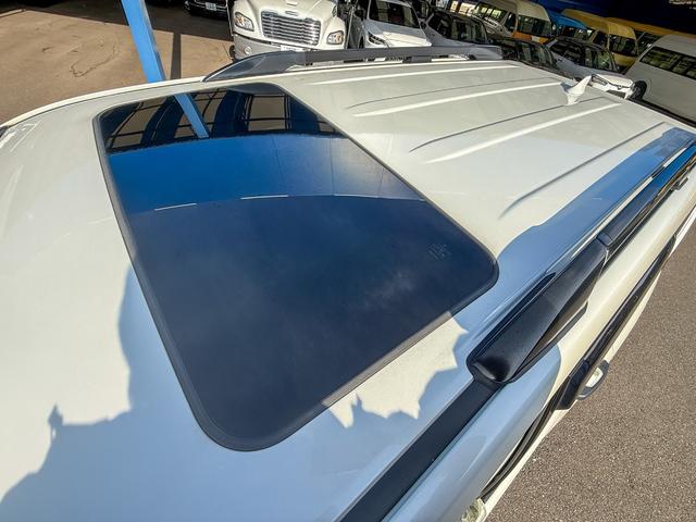 ランドクルーザープラド TX Lパッケージ マットブラックエディション メーカーOP9型ディスプレイオーディオ/Tコネクトナビ/スーパーライブサウンド/マルチテレインモニター/IGLA2セキュリティ(キーフォグ2個付属)/7人乗り/ルーフレール(ブラック)/寒冷地仕様(19枚目)