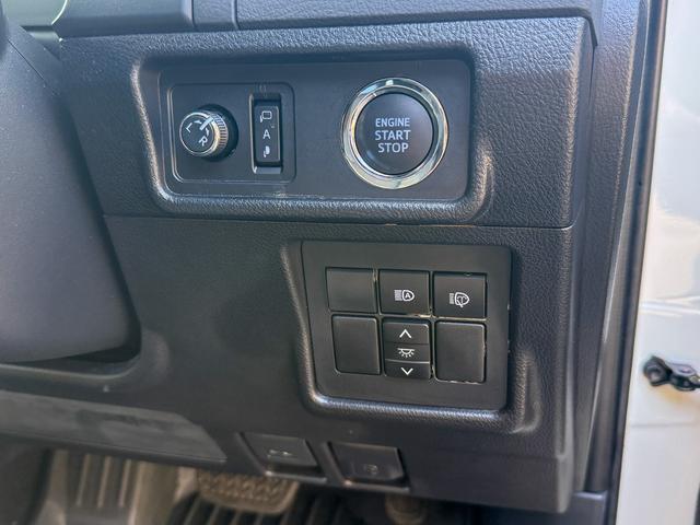 ランドクルーザープラド TX Lパッケージ マットブラックエディション メーカーOP9型ディスプレイオーディオ/Tコネクトナビ/スーパーライブサウンド/マルチテレインモニター/IGLA2セキュリティ(キーフォグ2個付属)/7人乗り/ルーフレール(ブラック)/寒冷地仕様(35枚目)
